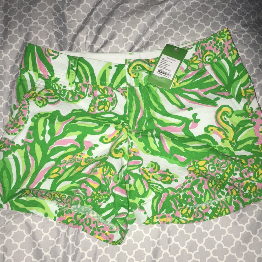 Never worn lily Pulitzer Callahan shorts